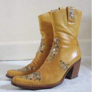 Vintage Freelance leather studded cowboy boots